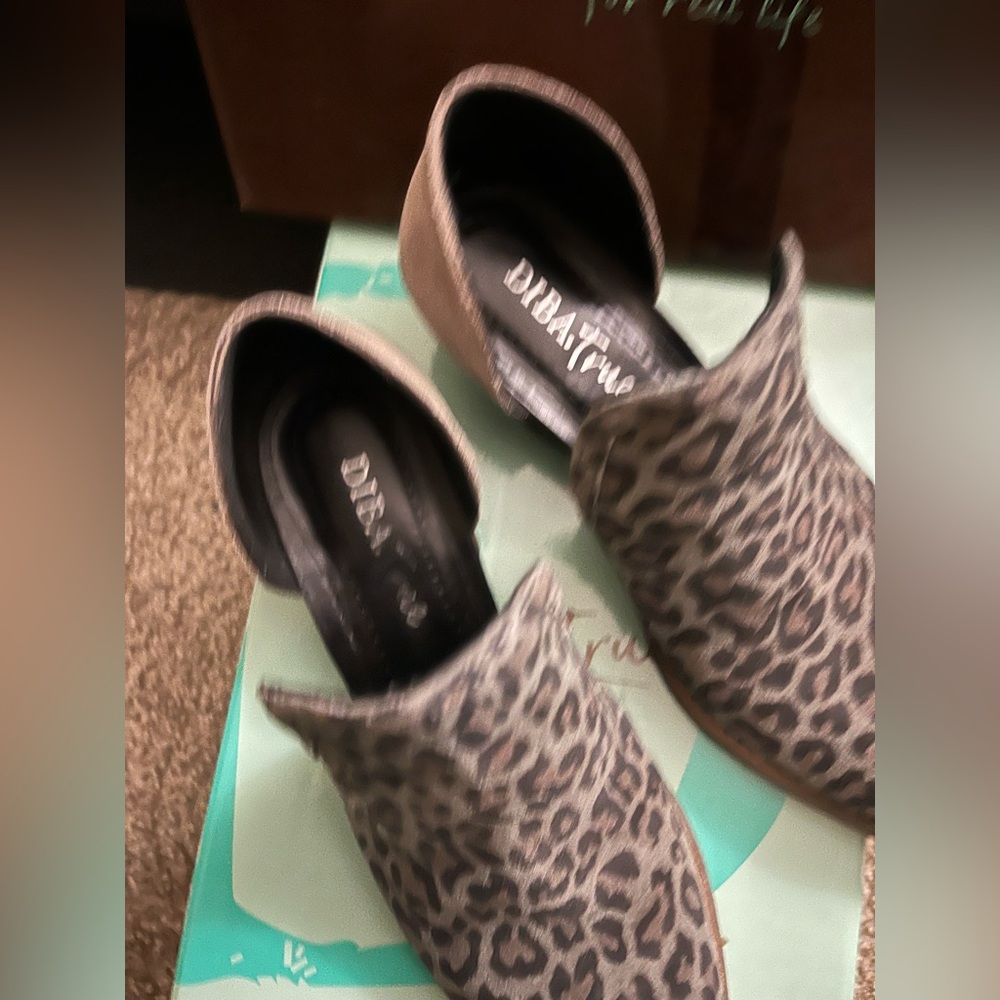 Leopard Print Ankle Booties - Picture 2 of 7